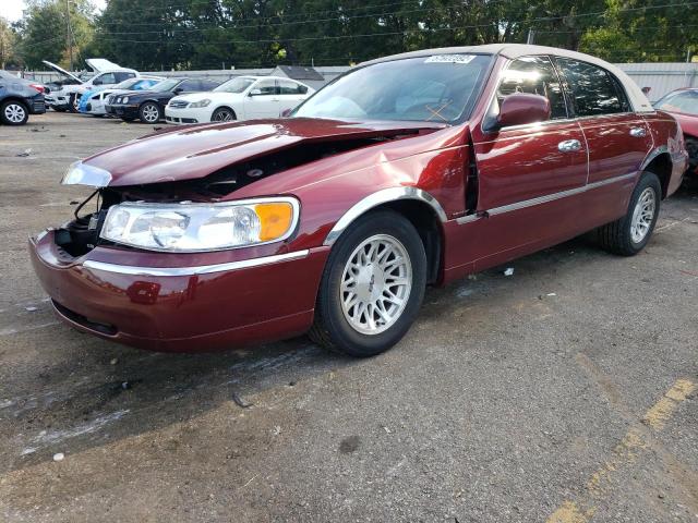 1LNFM82W7WY640288 - 1998 LINCOLN TOWN CAR S BURGUNDY photo 2