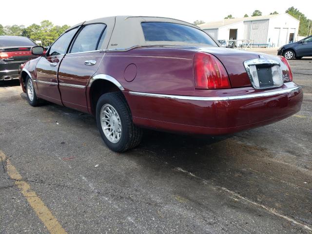 1LNFM82W7WY640288 - 1998 LINCOLN TOWN CAR S BURGUNDY photo 3