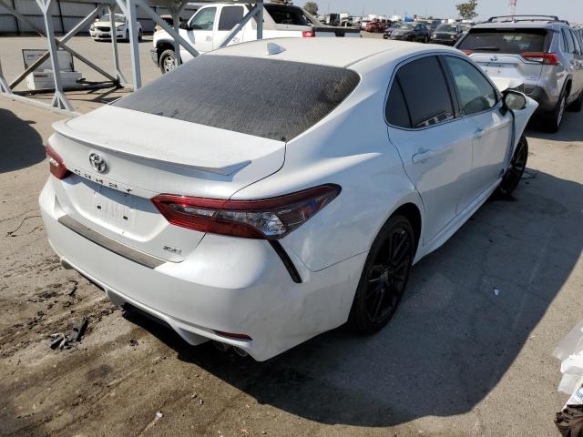 4T1K61AK3MU511760 - 2021 TOYOTA CAMRY XSE WHITE photo 4