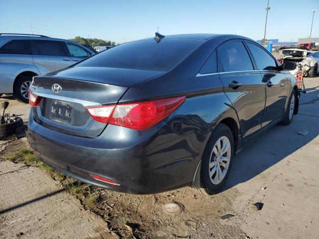 5NPEB4AC2DH555377 - 2013 HYUNDAI SONATA GLS BLUE photo 4