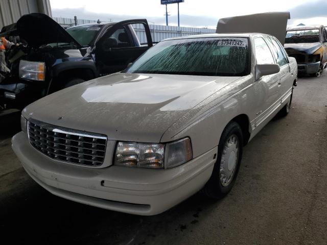 1G6KD54Y8VU250616 - 1997 CADILLAC DEVILLE WHITE photo 2