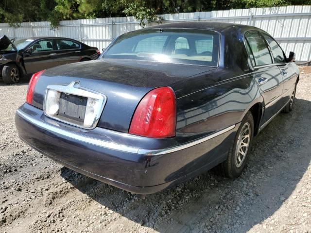 1LNHM82W5YY856829 - 2000 LINCOLN TOWN CAR S BLUE photo 4