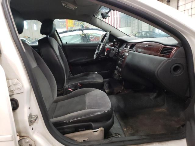 2G1WS551269100398 - 2006 CHEVROLET IMPALA POL WHITE photo 5