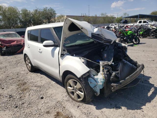 KNDJN2A24H7447967 - 2017 KIA SOUL WHITE photo 1