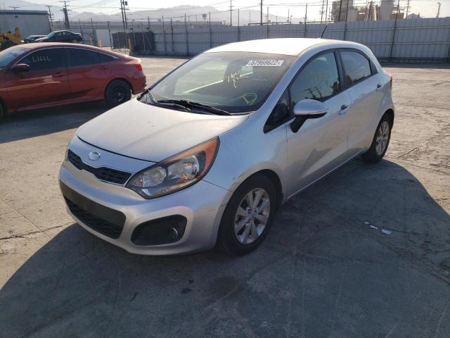 KNADN5A39D6284740 - 2013 KIA RIO SILVER photo 2