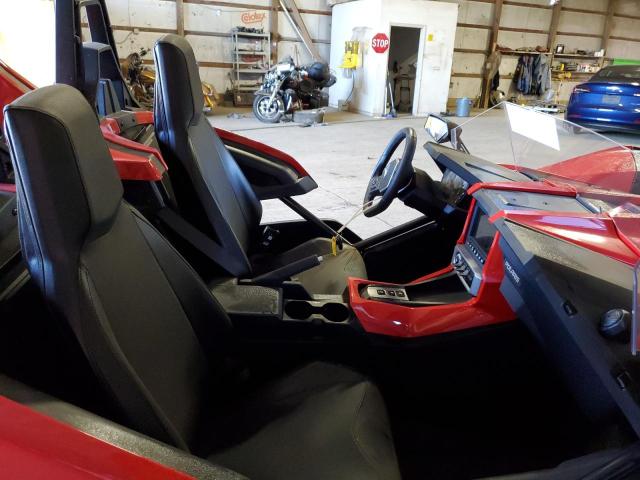 57XAAPHDXM8144252 - 2021 POLARIS SLINGSHOT RED photo 5