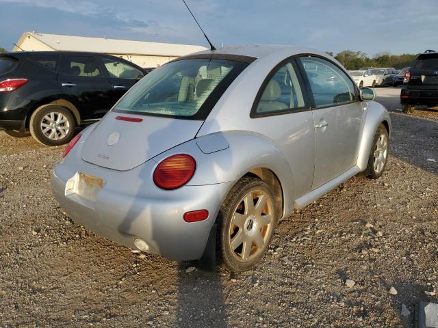 3VWDD21C12M452997 - 2002 VOLKSWAGEN NEW BEETLE SILVER photo 4