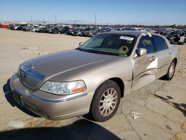 1LNHM81W27Y624785 - 2007 LINCOLN TOWN CAR S TAN photo 2