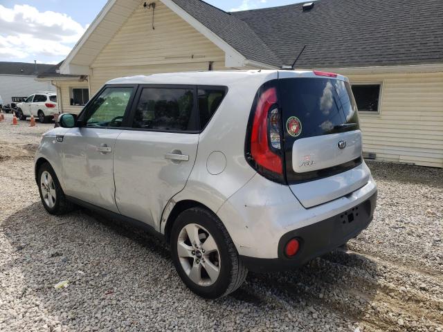 KNDJN2A27J7600444 - 2018 KIA SOUL SILVER photo 3