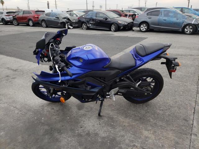 MH3RH18YXNK008703 - 2022 YAMAHA YZFR3 A BLUE photo 3