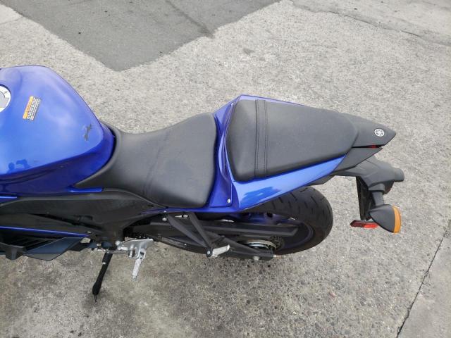 MH3RH18YXNK008703 - 2022 YAMAHA YZFR3 A BLUE photo 6