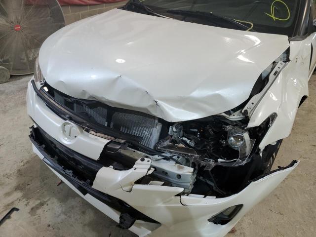 JTKJF5C79FJ012023 - 2015 TOYOTA SCION TC WHITE photo 9