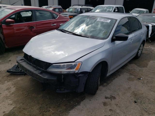 3VW2K7AJ4FM345134 - 2015 VOLKSWAGEN JETTA BASE SILVER photo 2