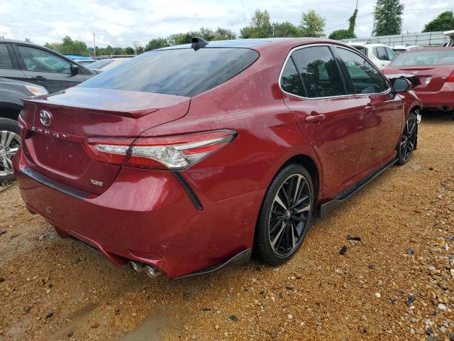 4T1B61HK3JU566534 - 2018 TOYOTA CAMRY XSE RED photo 4