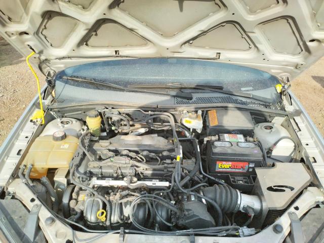 1FAFP38Z65W116162 - 2006 FORD FOCUS ZX4 SILVER photo 7