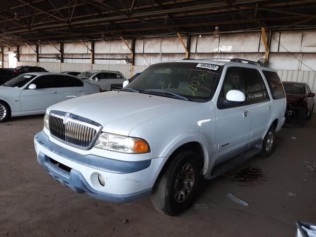 5LMRU27L9XLJ03541 - 1999 LINCOLN NAVIGATOR თეთრი ფოტო 2
