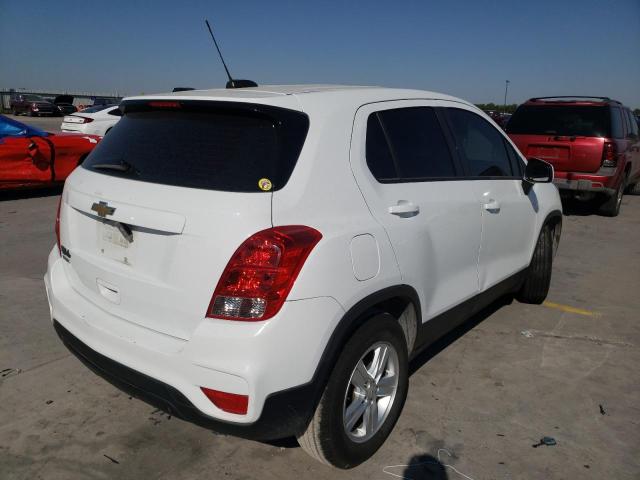 KL7CJKSB7JB724386 - 2018 CHEVROLET TRAX LS WHITE photo 4