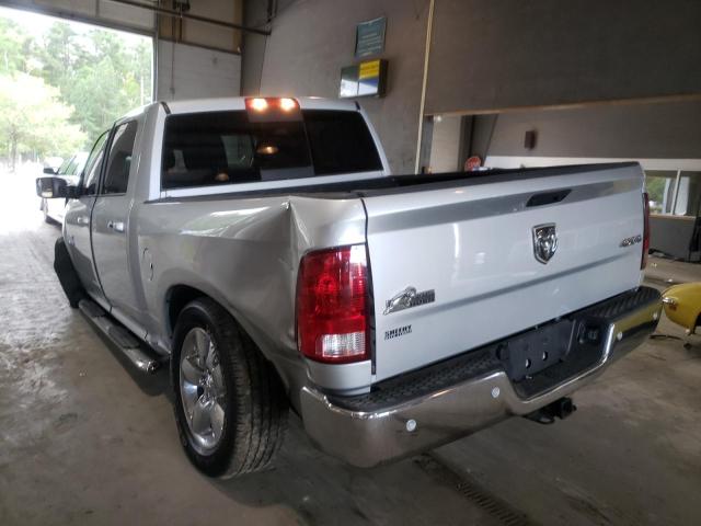 3C6RR7LG3JG252618 - 2018 RAM 1500 SLT SILVER photo 3