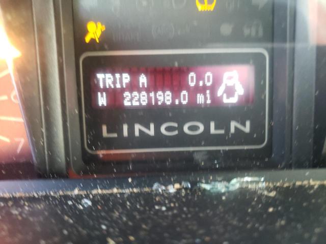 5LMFU27557LJ17442 - 2007 LINCOLN NAVIGATOR BLACK photo 8