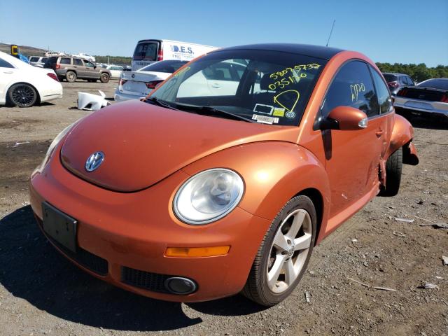 3VWRG3AG2AM035120 - 2010 VOLKSWAGEN NEW BEETLE 橙色 照片 2