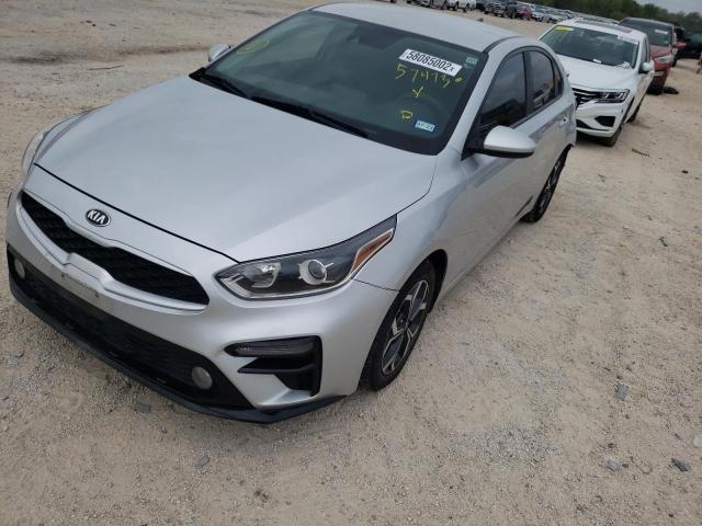 3KPF24AD8KE039166 - 2019 KIA FORTE FE SILVER photo 2