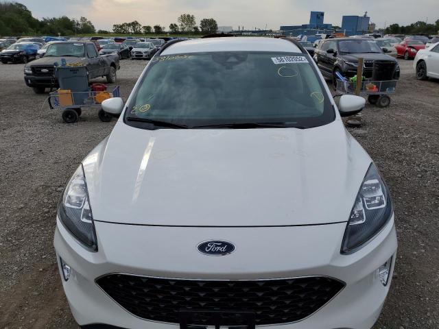 1FMCU9J92LUB94039 - 2020 FORD ESCAPE TIT WHITE photo 9