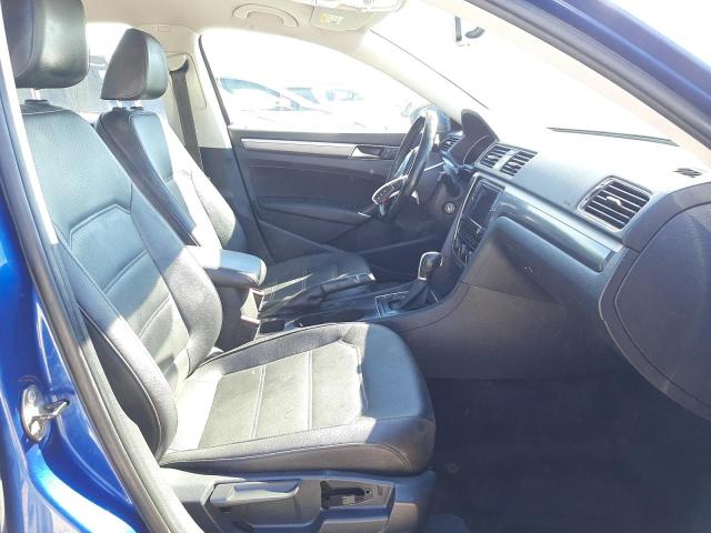 1VWDT7A37HC008436 - 2017 VOLKSWAGEN PASSAT R-L BLUE photo 5