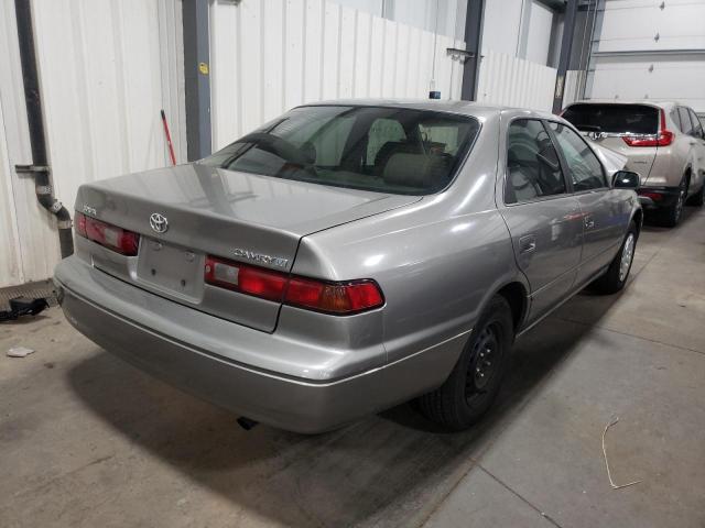 4T1BG22K2XU446339 - 1999 TOYOTA CAMRY CE GRAY photo 4