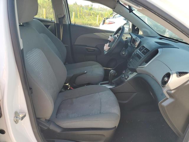 1G1JA6SHXG4166674 - 2016 CHEVROLET SONIC LS WHITE photo 5
