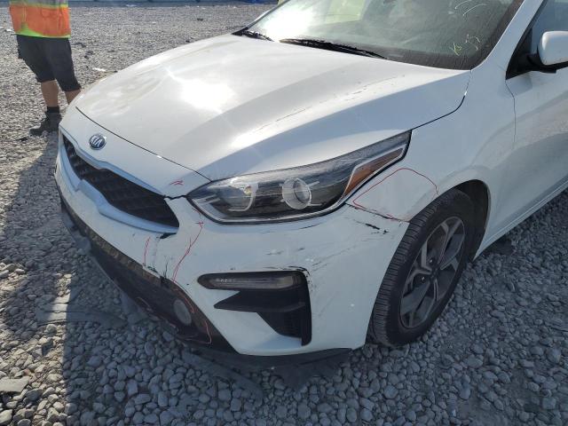 3KPF24AD7LE153578 - 2020 KIA FORTE FE WHITE photo 9