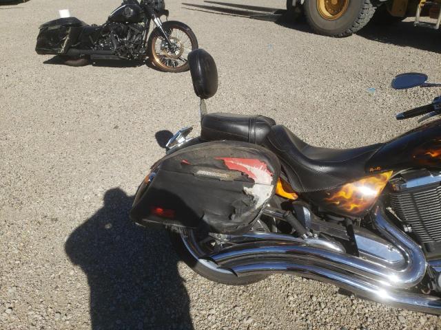 5VPCB26D583006322 - 2008 VICTORY MOTORCYCLES KINGPIN შავი ფოტო 6