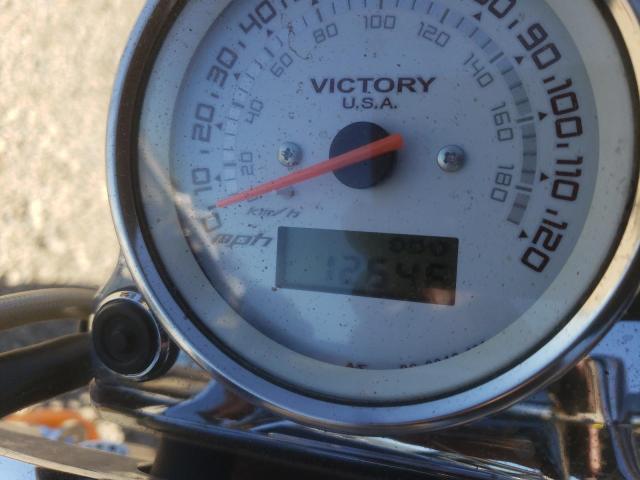 5VPCB26D583006322 - 2008 VICTORY MOTORCYCLES KINGPIN შავი ფოტო 8