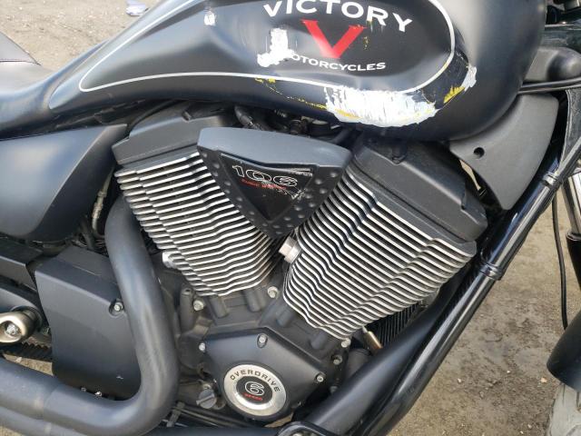 5VPWB36N9F3045018 - 2015 VICTORY MOTORCYCLES HIGH-BALL შავი ფოტო 7