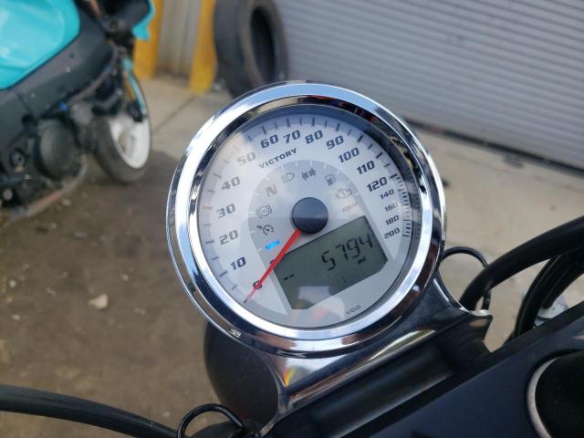 5VPWB36N9F3045018 - 2015 VICTORY MOTORCYCLES HIGH-BALL შავი ფოტო 8