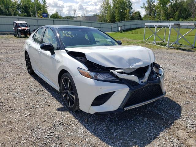 4T1B61HK2JU118673 - 2018 TOYOTA CAMRY XSE WHITE photo 1