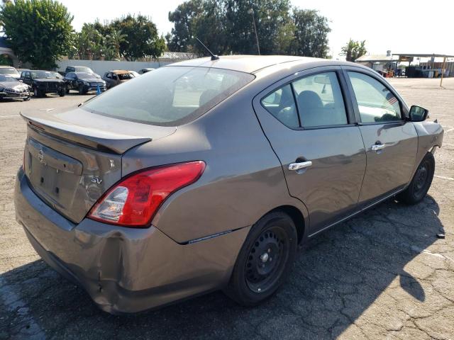 3N1CN7AP0HK437331 - 2017 NISSAN VERSA S GRAY photo 4