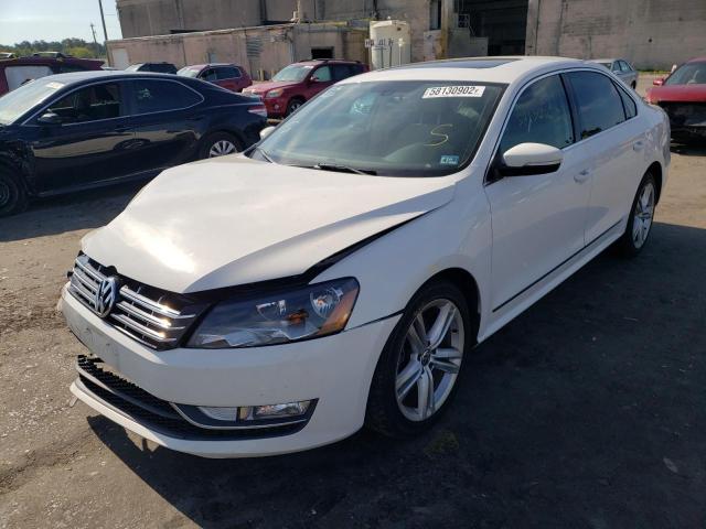 1VWCV7A33FC100596 - 2015 VOLKSWAGEN PASSAT SEL WHITE photo 2