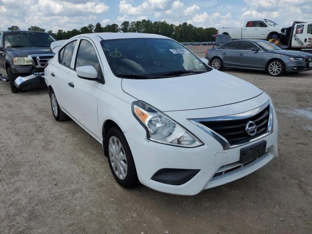 3N1CN7AP3HL823851 - 2017 NISSAN VERSA S WHITE photo 1