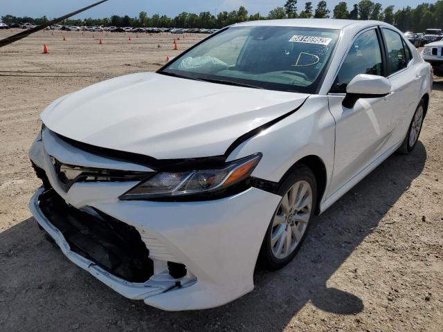 4T1C11AK7LU339024 - 2020 TOYOTA CAMRY LE WHITE photo 2