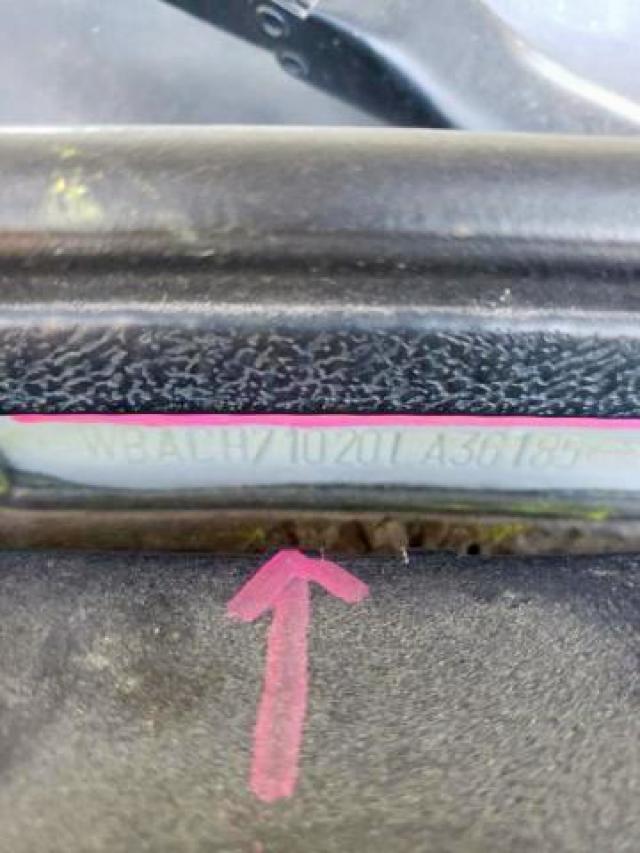 WBACH71020LA36185 - 1997 BMW Z3 ROADSTR SILVER photo 9