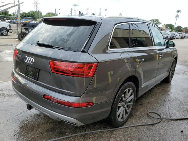 WA1VAAF77KD002962 - 2019 AUDI Q7 PRESTIG GRAY photo 4