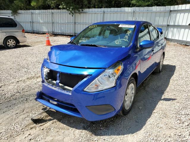 3N1CN7AP4HL831344 - 2017 NISSAN VERSA S BLUE photo 2