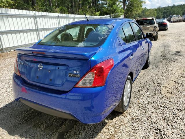 3N1CN7AP4HL831344 - 2017 NISSAN VERSA S BLUE photo 4