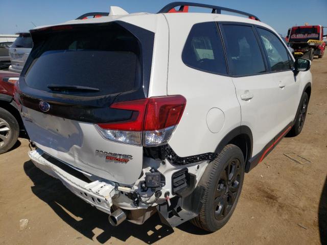 JF2SKARC5MH469504 - 2021 SUBARU FORESTER S WHITE photo 4