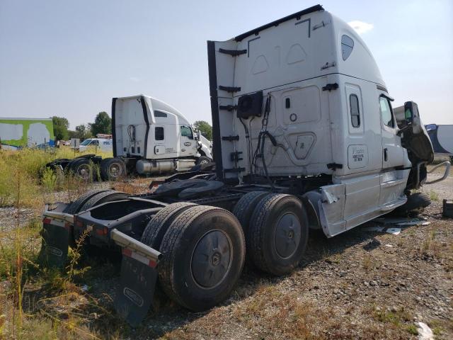 3AKJHHDR8LSLX6076 - 2020 FREIGHTLINER CASCADIA WHITE photo 4