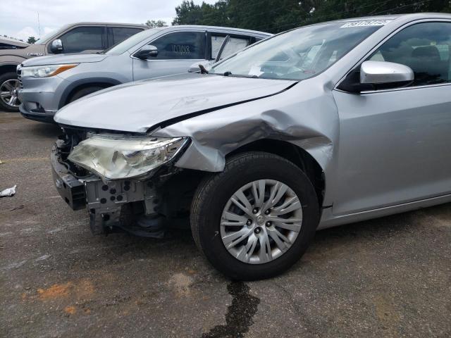 4T1BF1FK5CU573698 - 2012 TOYOTA CAMRY BASE SILVER photo 9