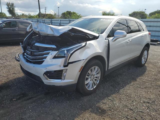 1GYKNARS2KZ130598 - 2019 CADILLAC XT5 SILVER photo 2