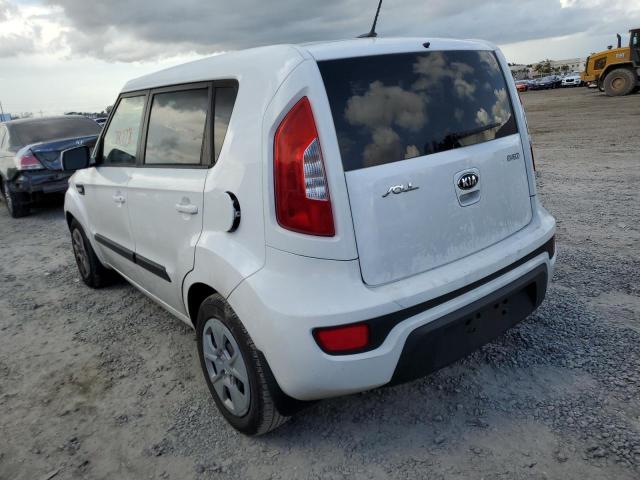 KNDJT2A52D7768593 - 2013 KIA SOUL WHITE photo 3