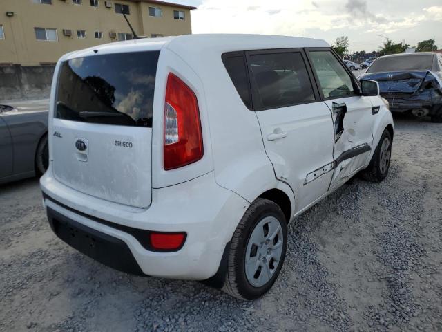 KNDJT2A52D7768593 - 2013 KIA SOUL WHITE photo 4