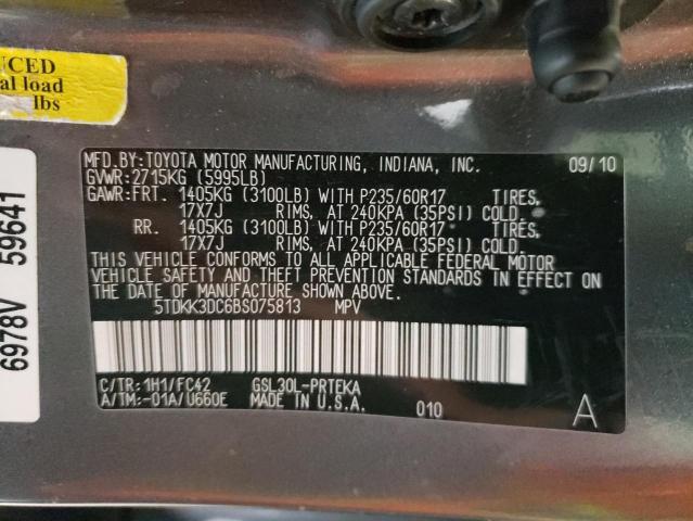 5TDKK3DC6BS075813 - 2011 TOYOTA SIENNA LE SILVER photo 10